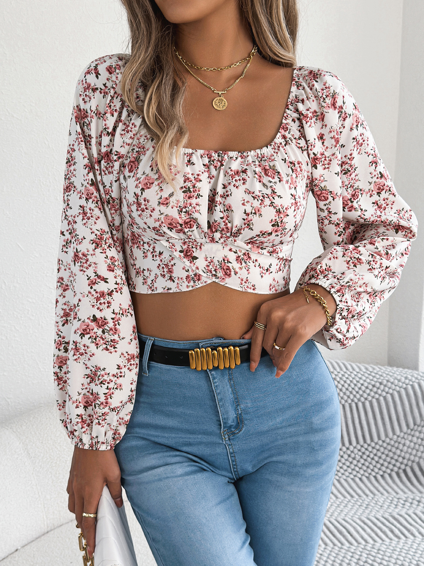 Top Corto in Chiffon Floreale — Maniche a Sbuffo e Vita Annodata - 5