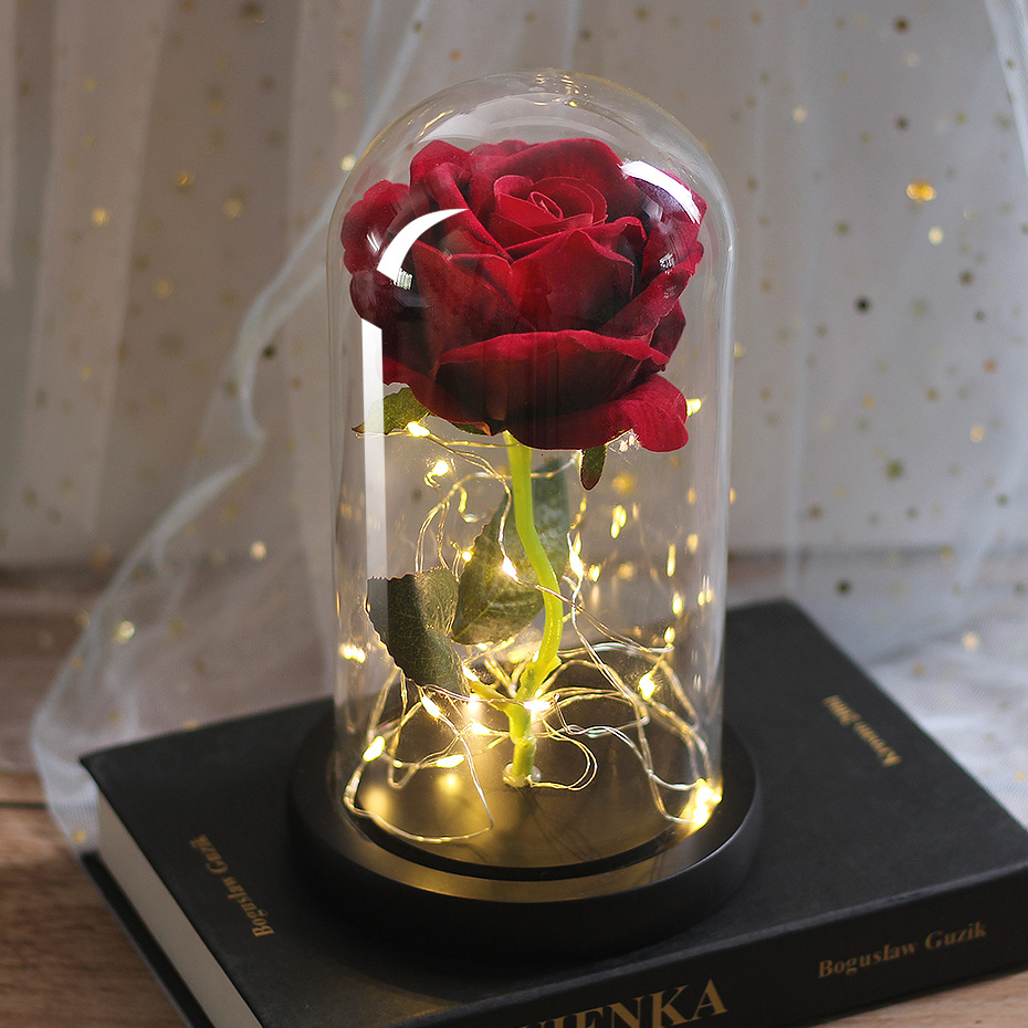 Rosa Eterna sotto Campana di Vetro con Luci LED